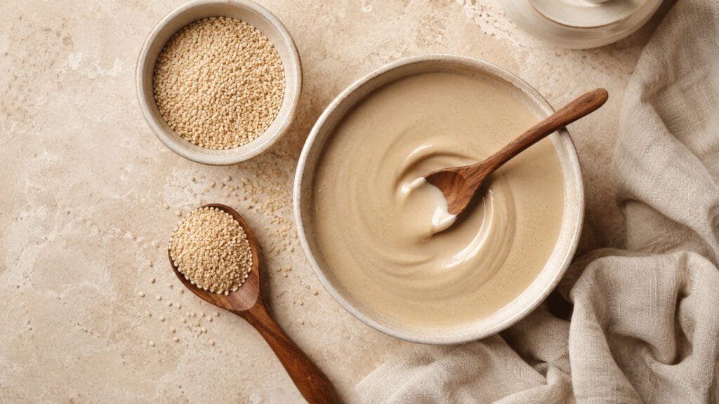 أفضل طحينة سمسم طبيعية في مصر من Natural Organic Honey بصورة طبيعية مناسبة للمقال